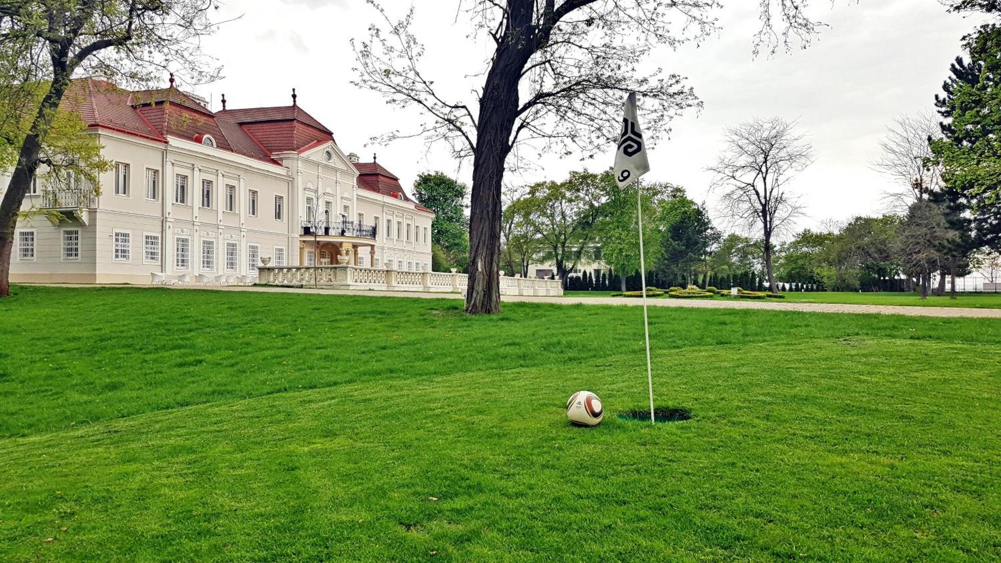 Art Hotel Kastiel Tomášov Zewnętrze zdjęcie